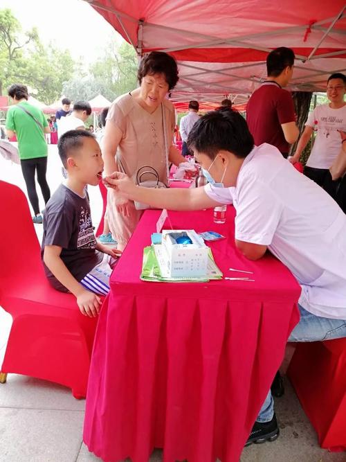 河西区举办"庆六一"关爱儿童健康咨询服务活动